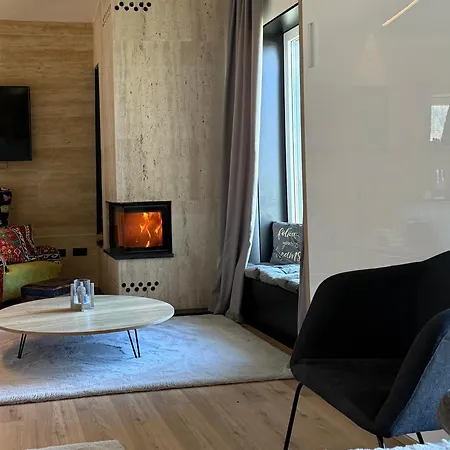 02 Apartamento